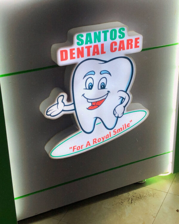 santos dental lighting logo